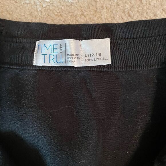 Time and Tru black Tencel dress tunic with tabbed sleeves and pockets - Picture 5 of 9